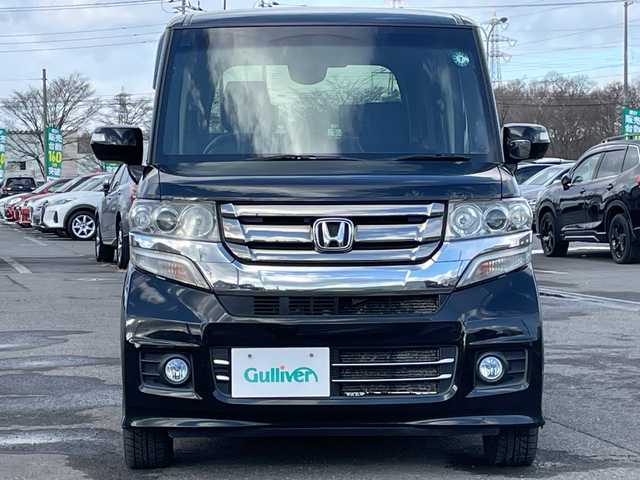 ホンダ Ｎ ＢＯＸ カスタム G Lパッケージ 道央・札幌 2016(平28)年 8.4万km スマートブラック ４ＷＤ/社外ナビ/【ＣＤ／ＤＶＤ／ＢＴ／フルセグＴＶ／iＰｏｄ／ＵＳＢ】/バックカメラ/前席シートヒーター/ＨＩＤ/フォグランプ/オートライト/片側パワースライドドア/ステアリングスイッチ/ＥＴＣ/電動格納ミラー/ドアミラーヒーター/社外エンジンスターター/社外ＡＷ付夏タイヤ積み込み