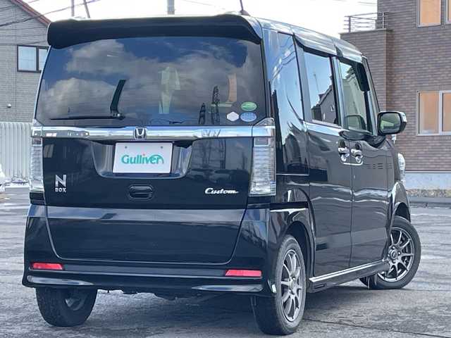 ホンダ Ｎ ＢＯＸ カスタム G Lパッケージ 道央・札幌 2016(平28)年 8.4万km スマートブラック ４ＷＤ/社外ナビ/【ＣＤ／ＤＶＤ／ＢＴ／フルセグＴＶ／iＰｏｄ／ＵＳＢ】/バックカメラ/前席シートヒーター/ＨＩＤ/フォグランプ/オートライト/片側パワースライドドア/ステアリングスイッチ/ＥＴＣ/電動格納ミラー/ドアミラーヒーター/社外エンジンスターター/社外ＡＷ付夏タイヤ積み込み