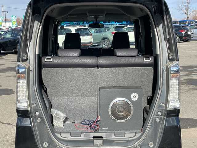 ホンダ Ｎ ＢＯＸ カスタム G Lパッケージ 道央・札幌 2016(平28)年 8.4万km スマートブラック ４ＷＤ/社外ナビ/【ＣＤ／ＤＶＤ／ＢＴ／フルセグＴＶ／iＰｏｄ／ＵＳＢ】/バックカメラ/前席シートヒーター/ＨＩＤ/フォグランプ/オートライト/片側パワースライドドア/ステアリングスイッチ/ＥＴＣ/電動格納ミラー/ドアミラーヒーター/社外エンジンスターター/社外ＡＷ付夏タイヤ積み込み