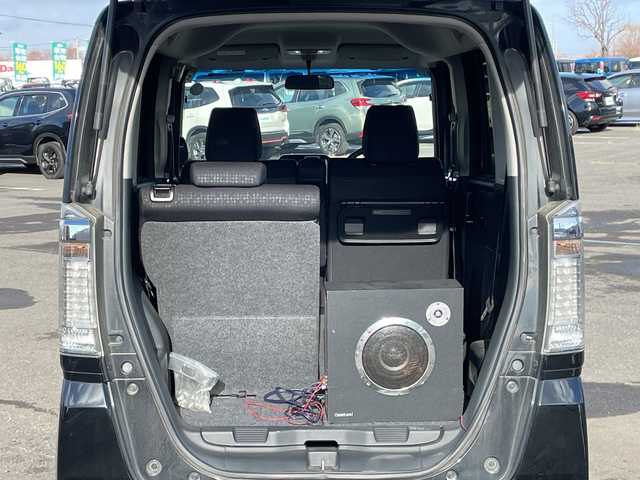 ホンダ Ｎ ＢＯＸ カスタム G Lパッケージ 道央・札幌 2016(平28)年 8.4万km スマートブラック ４ＷＤ/社外ナビ/【ＣＤ／ＤＶＤ／ＢＴ／フルセグＴＶ／iＰｏｄ／ＵＳＢ】/バックカメラ/前席シートヒーター/ＨＩＤ/フォグランプ/オートライト/片側パワースライドドア/ステアリングスイッチ/ＥＴＣ/電動格納ミラー/ドアミラーヒーター/社外エンジンスターター/社外ＡＷ付夏タイヤ積み込み