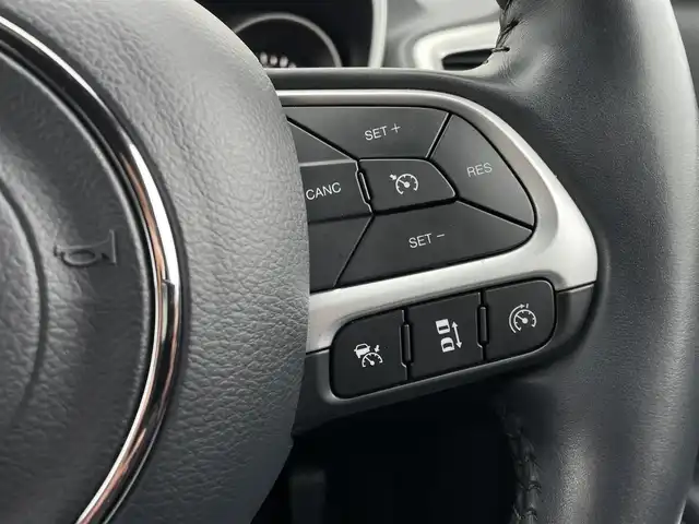 クライスラー・ジープ ジープ コンパス Sモデル 東京都 2021(令3)年 4万km 黒 ４ＷＤ/純正ナビ／ＤＴＶ/Ｂカメラ/黒革シート/シートヒーター/ＥＴＣ/前後ドライブレコーダー/衝突軽減ブレーキ/ＡＣＣ/ＢＳＭ/レーンキープ/パーキングセンサー/ＵＳＢ/ＡＵＸ/ＢＴオーディオ