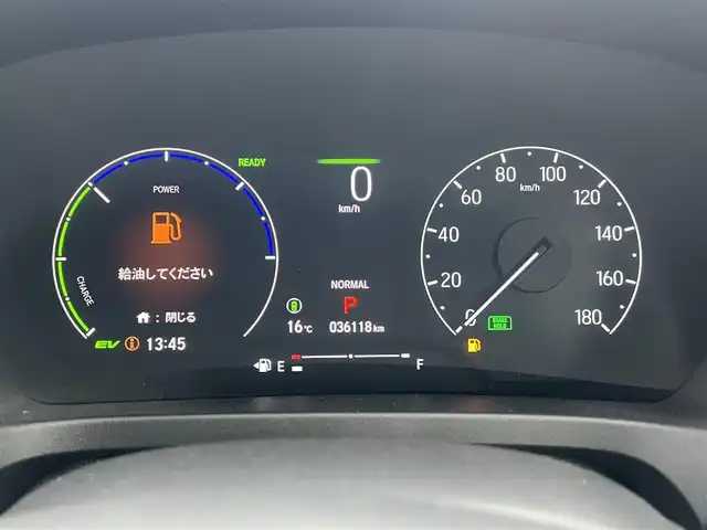 ホンダ ヴェゼル ハイブリッド e:HEV Z 秋田県 2021(令3)年 3.7万km プラチナホワイトパール ４WD/衝突軽減システム/LEDヘッドライト/社外１８インチアルミ（冬タイヤ装着）/スマートキー/アイドリングストップ/プッシュスタート/コーナーセンサー/クルーズコントロール追従走行あり/ダウンヒルアシストコントロール/オートマチックハイビーム/レーンキープアシスト/ブラインドスポットモニター/ステアリングスイッチ/ステアリングヒーター/パドルシフト/前席シートヒーター/ビルトインETC/ドライブレコーダー/電動リアゲート/電動パーキングブレーキ/オートブレーキホールド機能/社外フロアマット/社外ドアバイザー/オートライト/オートエアコン/パワーステアリング/パワーウィンドウ/横滑り防止/盗難防止装置/寒冷地仕様/電動格納ウィンカーミラー