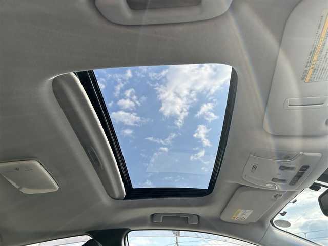 トヨタ プリウス A 福岡県 2017(平29)年 6.4万km ダークブルーマイカM ・純正９インチナビ　/（ＡＭ　ＦＭ　ＢＴ　ＣＤ　ＤＶＤ）　/・フルセグＴＶ　/・サンルーフ　/・ETC/・フロントカメラ　/・ドラレコ　/・前後コーナーセンサー　/・レーンキープアシスト　/・クルコン　/・先行車発進告知機能　/・パーキングアシスト/・横滑り防止/・衝突軽減システム/・オートライト/・オートハイビーム/・電格ミラー