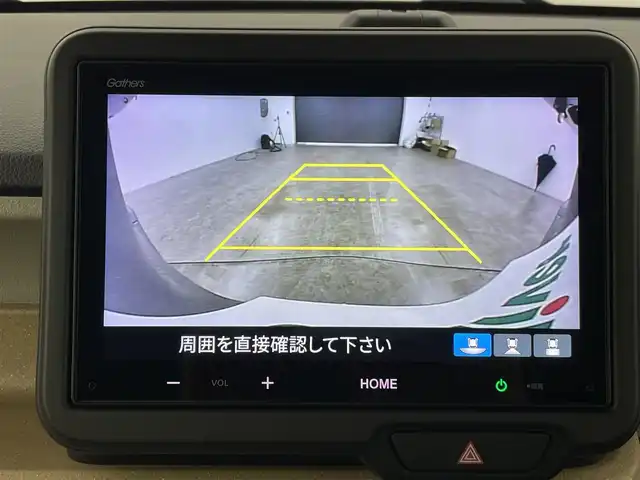 ホンダ Ｎ ＢＯＸ 大分県 2024(令6)年 0.3万km ルナシルバーM ワンオーナー/8インチディスプレイオーディオ/  (VX-240ZFE)/バックカメラ/ステアリングスイッチ/ホンダセンシング/パーキングセンサーシステム/コムテック前後ドライブレコーダー(ZDR035)/左パワースライドドア/右イージークローザー/LEDヘッドライト/オートライト/サンシェードルーフコンソール/シートヒーター(運転席/助手席)/後席ロールサンシェード/チップアップ機能付スライドリヤシート/コルクカラーインパネトレイ/スマートキー×2本/取説&保証書有り