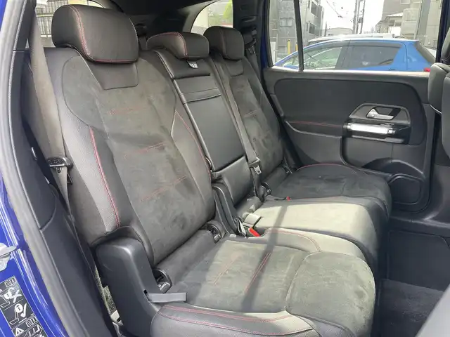 メルセデス・ベンツ Ｍ・ベンツ ＧＬＢ２００ｄ 4マチック AMGライン 東京都 2021(令3)年 1.4万km 青 4WD/ターボ/純正HDDナビ/ (フルセグTV/Bluetooth/USB)/全方位カメラ/ビルトインETC2.0/前後純正ドライブレコーダー/ハーフレザーシート/前席メモリ機能付きパワーシート/前席シートヒーター/パワーバックドア【フットトランクオープナー】/レーダーセーフティーパッケージ/・アクティブディスタンスアシストディストロニック(全自動再発進機能付)/・アクティブステアリングアシスト/・アクティブレーンチェンジングアシスト/・アクティブブレーキアシスト(歩行者/飛び出し検知機能付)/・PRE-SAFE/・緊急回避補助システム/・渋滞時緊急ブレーキ機能/・アクティブブラインドスポットアシスト/・アクティブレーンキーピングアシスト/・リアCPA(被害軽減ブレーキ付後方衝突警告システム)/・トラフィックサインアシスト/オートマチックハイビーム/ダウンヒルアシストコントロール/横滑り防止装置/純正19インチアルミホイール/スマートキー/純正LEDヘッドライト/パドルシフト/カーテンエアバック/スペアキー1本/保証書/取扱説明書