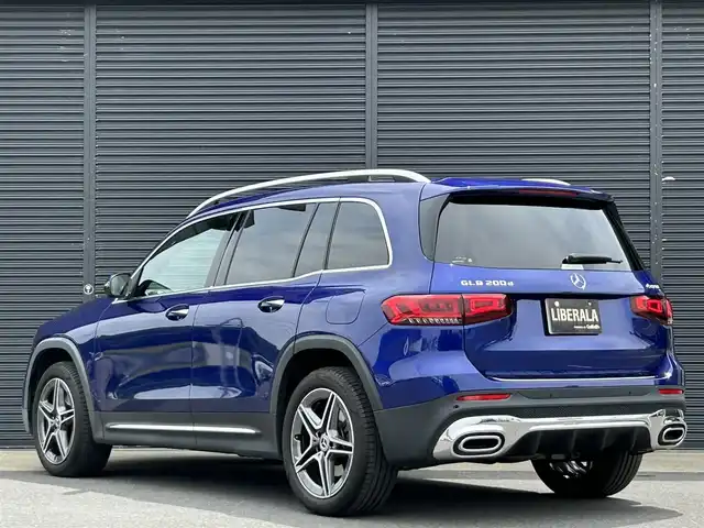 メルセデス・ベンツ Ｍ・ベンツ ＧＬＢ２００ｄ 4マチック AMGライン 茨城県 2021(令3)年 1.4万km 青 4WD/ターボ/純正HDDナビ/ (フルセグTV/Bluetooth/USB)/全方位カメラ/ビルトインETC2.0/前後純正ドライブレコーダー/ハーフレザーシート/前席メモリ機能付きパワーシート/前席シートヒーター/パワーバックドア【フットトランクオープナー】/レーダーセーフティーパッケージ/・アクティブディスタンスアシストディストロニック(全自動再発進機能付)/・アクティブステアリングアシスト/・アクティブレーンチェンジングアシスト/・アクティブブレーキアシスト(歩行者/飛び出し検知機能付)/・PRE-SAFE/・緊急回避補助システム/・渋滞時緊急ブレーキ機能/・アクティブブラインドスポットアシスト/・アクティブレーンキーピングアシスト/・リアCPA(被害軽減ブレーキ付後方衝突警告システム)/・トラフィックサインアシスト/オートマチックハイビーム/ダウンヒルアシストコントロール/横滑り防止装置/純正19インチアルミホイール/スマートキー/純正LEDヘッドライト/パドルシフト/カーテンエアバック/スペアキー1本/保証書/取扱説明書