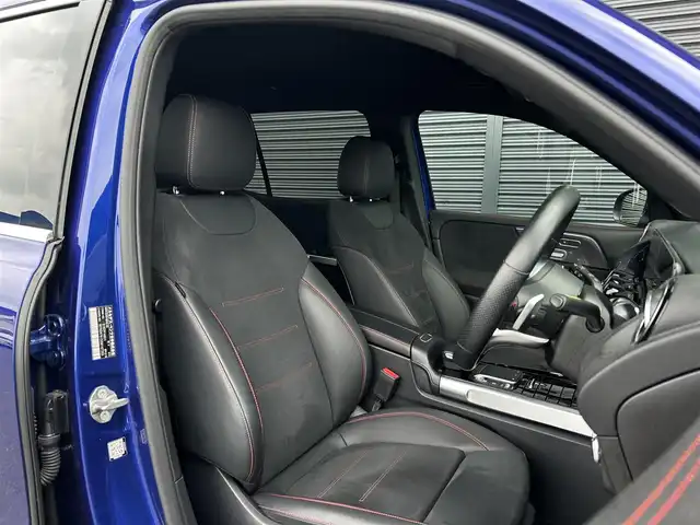 メルセデス・ベンツ Ｍ・ベンツ ＧＬＢ２００ｄ 4マチック AMGライン 茨城県 2021(令3)年 1.4万km 青 4WD/ターボ/純正HDDナビ/ (フルセグTV/Bluetooth/USB)/全方位カメラ/ビルトインETC2.0/前後純正ドライブレコーダー/ハーフレザーシート/前席メモリ機能付きパワーシート/前席シートヒーター/パワーバックドア【フットトランクオープナー】/レーダーセーフティーパッケージ/・アクティブディスタンスアシストディストロニック(全自動再発進機能付)/・アクティブステアリングアシスト/・アクティブレーンチェンジングアシスト/・アクティブブレーキアシスト(歩行者/飛び出し検知機能付)/・PRE-SAFE/・緊急回避補助システム/・渋滞時緊急ブレーキ機能/・アクティブブラインドスポットアシスト/・アクティブレーンキーピングアシスト/・リアCPA(被害軽減ブレーキ付後方衝突警告システム)/・トラフィックサインアシスト/オートマチックハイビーム/ダウンヒルアシストコントロール/横滑り防止装置/純正19インチアルミホイール/スマートキー/純正LEDヘッドライト/パドルシフト/カーテンエアバック/スペアキー1本/保証書/取扱説明書