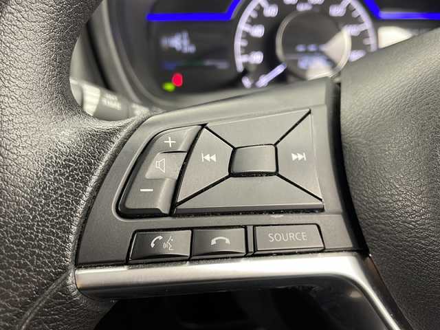日産 ノート e－パワー X 三重県 2018(平30)年 5.8万km ブリリアントシルバー 禁煙車　/純正7インチSDナビ/エマージェンシーブレーキ/衝突軽減ブレーキ　/レーンキープアシスト　/アラウンドビューモニター　/インテリジェントスマートルームミラー　/純正前方ドライブレコーダー　/前後コーナーセンサー　/ＥＴＣ/スマートキー/プッシュスタート/ステアリングスイッチ