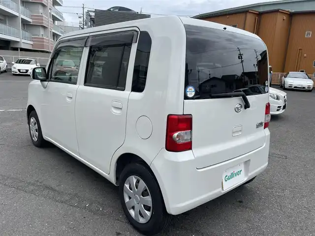 ダイハツ ムーヴ コンテ Lリミテッド 静岡県 2009(平21)年 0.8万km パールホワイトⅢ 登録時7378キロ/社外パナソニックオーディオ/・CD/AUX/AM/FM/D席パワーシート/ドアバイザー/電動格納ミラー/ウインカーミラー/社外フロアマット/取扱説明書/新車保証書