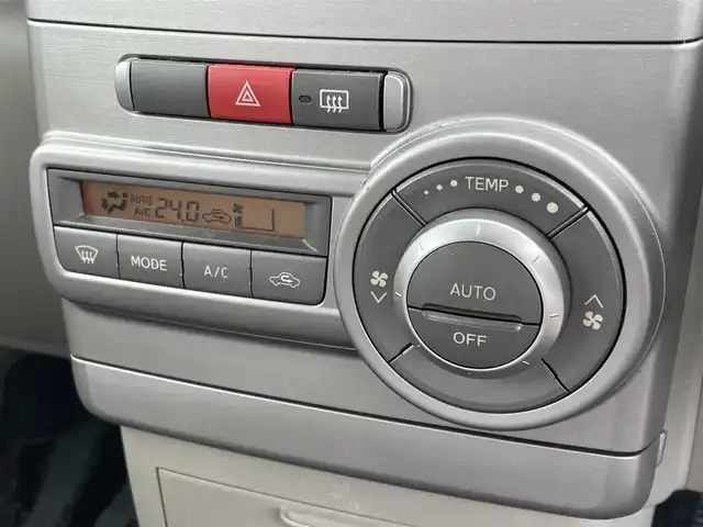 ダイハツ ムーヴ コンテ Lリミテッド 静岡県 2009(平21)年 0.8万km パールホワイトⅢ 登録時7378キロ/社外パナソニックオーディオ/・CD/AUX/AM/FM/D席パワーシート/ドアバイザー/電動格納ミラー/ウインカーミラー/社外フロアマット/取扱説明書/新車保証書