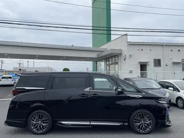 トヨタ ヴェルファイア Z プレミア 群馬県 2024(令6)年 0.4万km ブラック ワンオーナー/全席パワーシート/全席シートヒーター/全席エアシート/純正ディスプレイオーディオ/ヘッドアップディスプレイ/シートメモリー/キャプテンシート/純正フリップダウンモニター/純正ビルトインETC2.0/ガラスルーフ/オットマン/デジタルインナーミラー/モデリスタエアロ/ユニバーサルステップ/前後ドライブレコーダー/ウッドコンビステアリング/置くだけ充電/ドアバイザー/電動格納ミラー/プッシュスタート/スマートキー×２/LEDヘッドライト