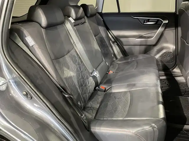 トヨタ ＲＡＶ４ アドベンチャー オフロードPKG 愛知県 2021(令3)年 3.5万km グレーメタリック 純正９インチディスプレイナビ　/(Bluetooth/フルセグＴＶ/FM/AM/Miracat)　/トヨタセーフティセンス　/　　-プリクラッシュセーフティ/　　-レーダクルーズコントロール　/　　-レーントレーニングアシスト/　　-オートマチックハイビーム/　　-ロードサインアシスト/ビルトインＥＴＣ　/バックモニター　/ドライブレコーダー　/ブラインドスポットモニター　/クリアランスソナー/運転席パワーシート/ＵＳＢ接続　/ＬＥＤヘッドライト/LEDフォグランプ