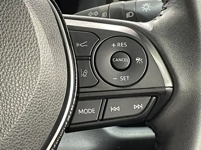トヨタ ＲＡＶ４ アドベンチャー オフロードPKG 愛知県 2021(令3)年 3.5万km グレーメタリック 純正９インチディスプレイナビ　/(Bluetooth/フルセグＴＶ/FM/AM/Miracat)　/トヨタセーフティセンス　/　　-プリクラッシュセーフティ/　　-レーダクルーズコントロール　/　　-レーントレーニングアシスト/　　-オートマチックハイビーム/　　-ロードサインアシスト/ビルトインＥＴＣ　/バックモニター　/ドライブレコーダー　/ブラインドスポットモニター　/クリアランスソナー/運転席パワーシート/ＵＳＢ接続　/ＬＥＤヘッドライト/LEDフォグランプ
