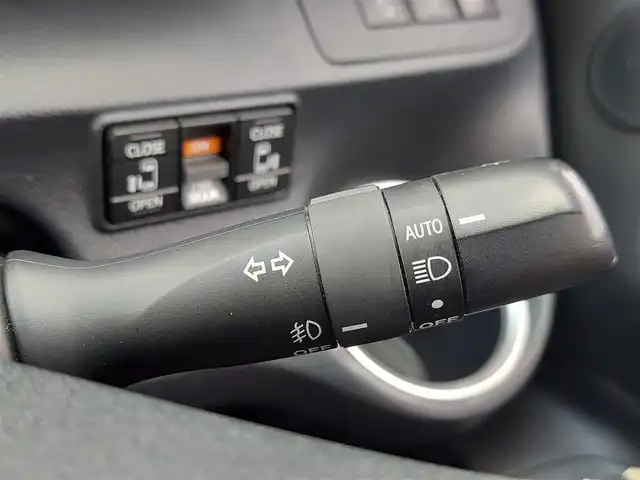 トヨタ シエンタ G クエロ 東京都 2020(令2)年 4.4万km ブラックマイカ モデリスタエアロ/純正15インチアルミホイール/純正9インチナビ〈NSZT-Y68T〉/・Bluetooth/・フルセグTV/・DVD/CD/パノラミックビューモニター/純正フリップダウンモニター/ETC2.0/ドライブレコーダー/プリクラッシュセーフティ/レーンディパーチャーアラート/オートマチックハイビーム/フロントシートヒーター/ステアリングアシスト/スマートキー/スペアキー/エンジンプッシュスタート