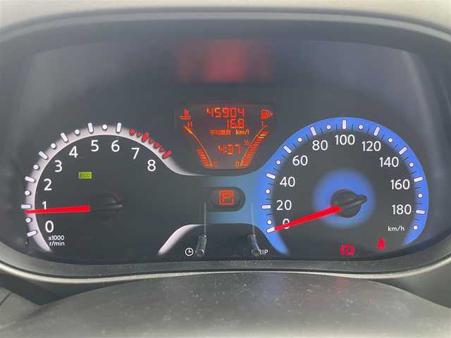 日産 キューブ ライダー 福岡県 2016(平28)年 4.6万km ブリリアントホワイトパール ABS/横滑り防止装置/盗難防止装置/車外バックカメラ/AAC/BT/ミュージックプレイヤー接続(iPod)/純正フロアマット/Wエアバッグ/LEDヘッドライト