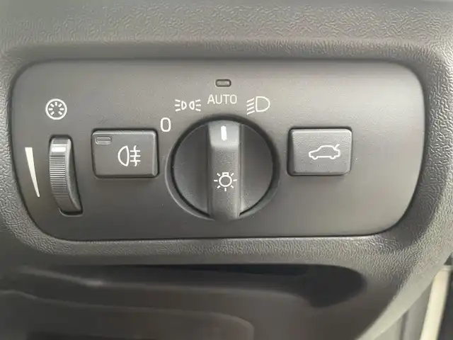 ボルボ Ｖ４０ クロスカントリー D4 サマム 栃木県 2016(平28)年 5.3万km ルミナスサンドメタリック 冬タイヤAW付き積込/茶革シート/パワーシート /シートヒーター /ナビ/バックカメラ/ETC/スマートキー/LEDヘッドライト/オートライト/レーンキープアシスト/ブラインドスポット /リアソナー /ACC