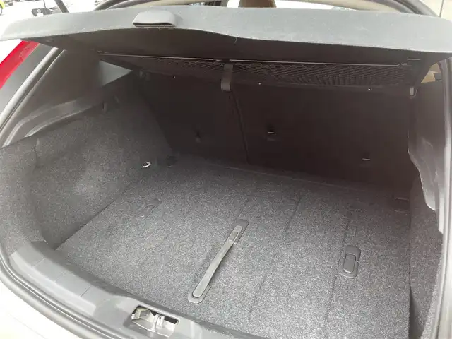 ボルボ Ｖ４０ クロスカントリー D4 サマム 栃木県 2016(平28)年 5.3万km ルミナスサンドメタリック 冬タイヤAW付き積込/茶革シート/パワーシート /シートヒーター /ナビ/バックカメラ/ETC/スマートキー/LEDヘッドライト/オートライト/レーンキープアシスト/ブラインドスポット /リアソナー /ACC