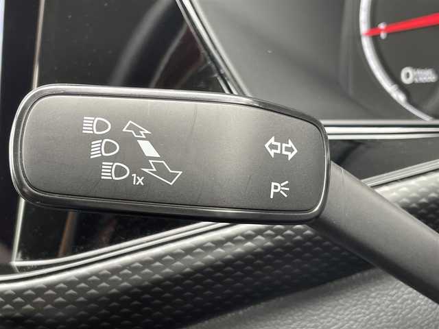 フォルクスワーゲン ＶＷ Ｔ－クロス TSI アクティブ 三重県 2023(令5)年 1.2万km グレー DiscoverProナビ/バックカメラ/AppleCarPlay/AndroidAuto/純正16インチアルミ/ETC車載器　/LEDヘッドライト/オートライト/フロントアシスト/エンジンプッシュスタート/スマートキー/純正フロアマット/保証書/取扱説明書/スペアキー1本