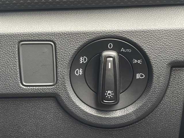 フォルクスワーゲン ＶＷ Ｔ－クロス TSI アクティブ 三重県 2023(令5)年 1.2万km グレー DiscoverProナビ/バックカメラ/AppleCarPlay/AndroidAuto/純正16インチアルミ/ETC車載器　/LEDヘッドライト/オートライト/フロントアシスト/エンジンプッシュスタート/スマートキー/純正フロアマット/保証書/取扱説明書/スペアキー1本