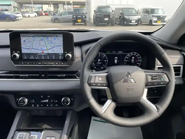 三菱 アウトランダー ＰＨＥＶ G 石川県 2022(令4)年 6.5万km ホワイトダイヤモンド 4WD/ワンオーナー/純正ナビ/フルセグTV/マイパイロット/LEDヘッドライト/レーダーブレーキ/ハーフレザーシート/シートヒーター/パワーバックドア/純正20インチAW/充電ケーブル/スマートキー/100V電源/保証書