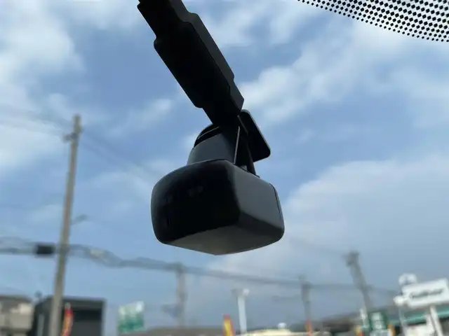 三菱 アウトランダー ＰＨＥＶ G 石川県 2022(令4)年 6.5万km ホワイトダイヤモンド 4WD/ワンオーナー/純正ナビ/フルセグTV/マイパイロット/LEDヘッドライト/レーダーブレーキ/ハーフレザーシート/シートヒーター/パワーバックドア/純正20インチAW/充電ケーブル/スマートキー/100V電源/保証書