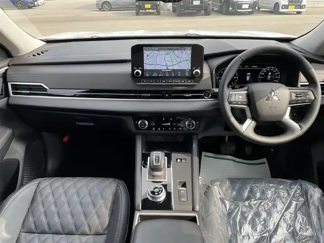 三菱 アウトランダー ＰＨＥＶ G 石川県 2022(令4)年 6.5万km ホワイトダイヤモンド 4WD/ワンオーナー/純正ナビ/フルセグTV/マイパイロット/LEDヘッドライト/レーダーブレーキ/ハーフレザーシート/シートヒーター/パワーバックドア/純正20インチAW/充電ケーブル/スマートキー/100V電源/保証書