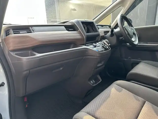 ホンダ フリード ハイブリット G 滋賀県 2024(令6)年 1.4万km フィヨルドミストパール 禁煙車/ホンダセンシング/・衝突被害軽減ブレーキ/・路外逸脱警報/・アダプティブクルーズコントロール/ビルトインETC/両側パワースライドドア/前席シートヒーター/LEDヘッドライト/スマートキー/プッシュスタート