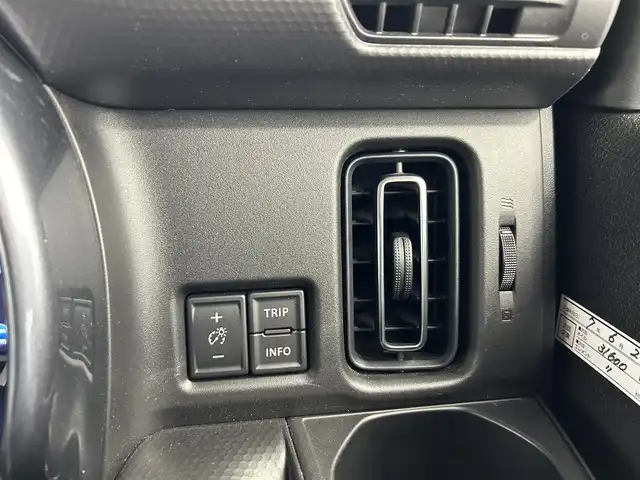 スズキ ハスラー Jスタイル 愛知県 2021(令3)年 3万km ブルーイッシュブラックパール 4WD/純正ナビ/Bluetooth/全方位カメラ/フルセグTV/Apple CarPlay/Android Auto/スズキセーフティーサポート/衝突被害軽減システム/レーンキープアシスト/コーナーセンサー/横滑り防止装置/ダウンヒルアシストコントロール/スノーモード/グリップコントロール/オートマチックハイビーム/オートライト/LEDヘッドライト/LEDフォグランプ/シートヒーター/純正AW/ETC/社外フロアマット/スマートキー/ドアバイザー/後席テーブル
