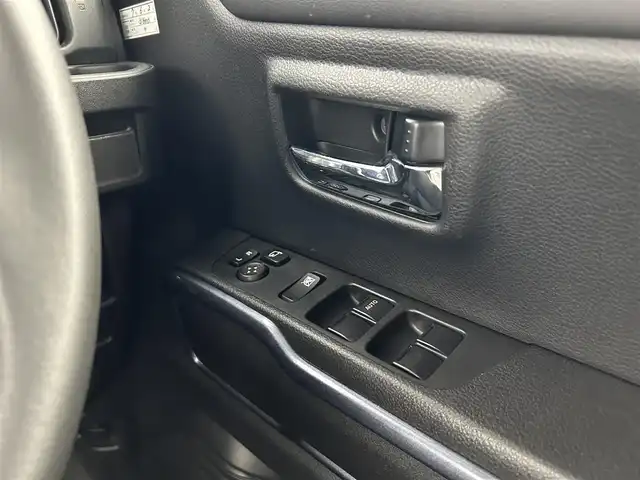 スズキ ハスラー Jスタイル 愛知県 2021(令3)年 3万km ブルーイッシュブラックパール 4WD/純正ナビ/Bluetooth/全方位カメラ/フルセグTV/Apple CarPlay/Android Auto/スズキセーフティーサポート/衝突被害軽減システム/レーンキープアシスト/コーナーセンサー/横滑り防止装置/ダウンヒルアシストコントロール/スノーモード/グリップコントロール/オートマチックハイビーム/オートライト/LEDヘッドライト/LEDフォグランプ/シートヒーター/純正AW/ETC/社外フロアマット/スマートキー/ドアバイザー/後席テーブル
