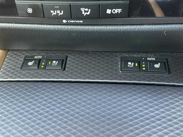 レクサス ＧＳ 450h Fスポーツ 鹿児島県 2016(平28)年 5.5万km ソニックチタニウム 純正ナビ/バックカメラ/フルセグTV/純正CD/DVD再生可能/マークレビンソンオーディオ/Bluetoothオーディオ/追従型クルーズコントロール/パドルシフト/レーンキープアシスト/衝突軽減ブレーキ/追従型クルーズコントロール/ブラインドスポットモニター/コーナーセンサー/ステアリングヒーター/前席パワーシート/前席シートヒーター/エアシート/純正フロアマット/プッシュスタート/スマートキー/ビルイトンETC2.0/オートマチックハイピーム/純正エンジンスターター/ダウンサス（RS・R Ti2000）/新車時保証書/取扱説明書/記録簿H28.29.30.31.R3.R5.R7有り/スペアキー2本（スマートキー/カードキー）