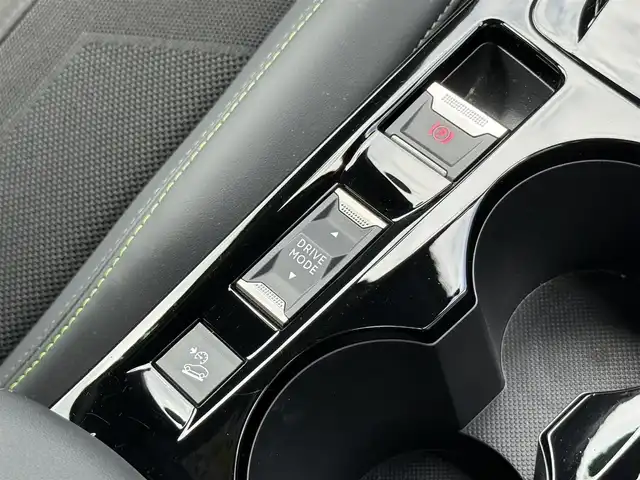 プジョー プジョー ２００８ GT 静岡県 2021(令3)年 2.7万km シルバー ワンオーナー/ハーフレザーシート/BSM/純正ディスプレイオーディオ/(Bluetooth/CarPlay)/360°カメラ/アダプティブクルーズコントロール/レーンキープアシスト/パーキングアシスト/シートヒーター/スマートキー/ETC/フロアマット/純正17インチアルミホイール/フロントフォグランプ/取説/スペアキー