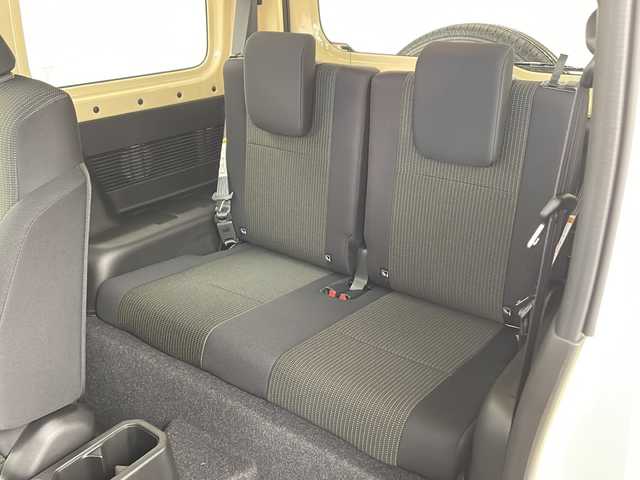 スズキ ジムニー XC 兵庫県 2025(令7)年 0.1千km シフォンアイボリーM ・登録済未使用車/・4WD/・スズキセーフティーサポート/・衝突軽減ブレーキ/・レーンキープアシスト/・前席シートヒーター/・背面タイヤ/・クルーズコントロール/・革巻きステアリング/・コーナーセンサー/・ＬＥＤヘッドライト/・フォグランプ/・オートライト/・ヒルディセントコントロール/・純正15インチアルミホイール/・スマートキー/・プッシュスタート/・ウィンカーミラー/・保証書/・取扱説明書