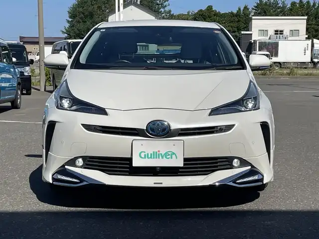 トヨタ プリウス A 青森県 2019(平31)年 8.9万km ホワイトパールクリスタルシャイン ワンオーナー/純正ナビ/BT/DVD/CD//純正アルミホイール/純正フロアマットクルーズコントロール/プッシュスタート/ETC2.0/バックカメラ/アイドリングストップ/クルーズコントロール/モデリスタエアロ/レーンアシスタント/コーナーセンサー/パワーシートD席/オートマチックハイビーム