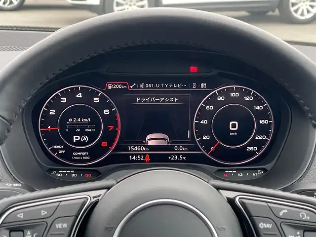 アウディ Ｑ２ 1．0 TFSI スポーツ 山梨県 2017(平29)年 1.6万km パール バーチャルコックピット　/黒皮/シートＨ　/純正ＭＭＩナビ　/フルセグＴＶ　/Ｂｌｕｅｔｏｏｔｈ　/Ｂカメラ　/ドラレコ前後　/ＡＣＣ　/ＬＫＡ　/Ａｕｄｉプレセンス　/Audisideassist/電動リアゲート