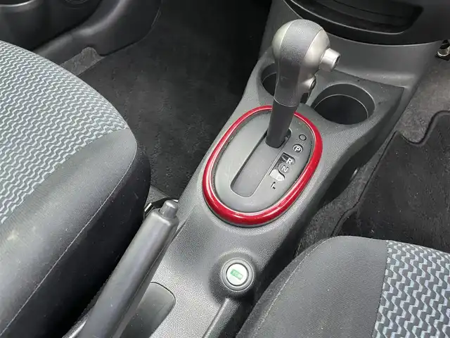 日産 ノート X DIG－S 愛知県 2012(平24)年 7.9万km ブリリアントホワイトパール (株)IDOMが運営する【じしゃロン名古屋鳴海店】の自社ローン専用車両になりますこちらは現金またはオートローンご利用時の価格です。自社ローンご希望の方は別途その旨お申付け下さい/社外ナビ/テレビ/Blutooth/バックカメラ/ETC/プッシュスタート/純正16インチAW