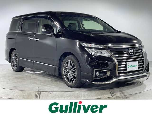 日産 エルグランド 250HWS S アーバンクロム 福岡県 2018(平30)年 1.6万km ファントムブラック ・純正ＳＤナビ/（ＡＭ　ＦＭ　ＣＤ　ＤＶＤ　ＢＴ　ＡＵＸ）　/・フリップダウン　/・クルコン　/・ドラレコ　/・バックカメラ　/・コーナーセンサー　/・レーダー探知機　/・横滑り防止　/・純正フロアマット　/・純正１８インチアルミ　/・オットマン/・両側パワスラ/・オートライト/・電格ミラー