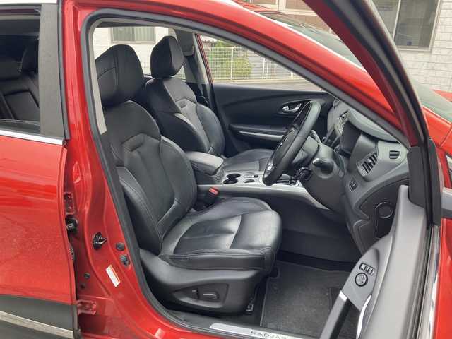ルノー カジャー インテンス 山形県 2019(平31)年 7.2万km 赤 マルチファンクションディスプレイ/Bluetooth/FM/AM/USB/バックカメラ/ETC/エマージェンシーブレーキサポート/レーンディパーチャーウォーニング(車線逸脱警報)/ブラインドスポットワーニング(後側方車両検知警報)/オートハイ／ロービーム/前後クリアランスソナー/イージーパーキングアシスト/クルーズコントロール/ステアリングスイッチ/D/N シートヒーター/D パワーシート/LEDヘッドライト/フォグランプ/オートライト/プッシュスタート/電格ミラー/ルーフレール/革巻きステアリング/ISOFIX/スペアキー1本/新車時保証書/取扱説明書