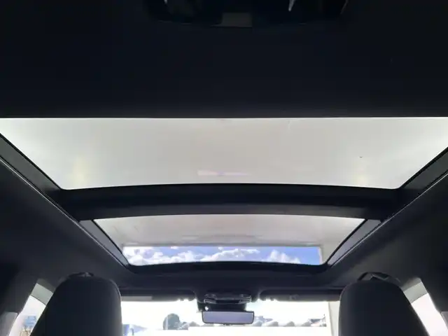 レクサス ＲＸ 450h+ バージョンL 愛知県 2023(令5)年 1.6万km グラファイトブラックガラスフレーク 開閉式サンルーフ/ルーフレール/置くだけ充電/純正ディスプレイオーディオ/パノラミックビューモニター/レクサスセーフティー/・プリクラッシュセーフティ/・レーンディパーチャーアラート/・レーントレーシングアシスト/・レーンチェンジアシスト/・レーダークルーズコントロール/・ブレードスキャンアダプティブハイビームシステム/・ロードサインアシスト/・発進遅れ告知機能/・ドライバー異常時対応システム/・ドライバーモニター連携/・フロントクロストラフィッ・アラー/・プロアクティブドライビングアシスト/レクサスチームメイト/・Advanced Drive/・Advanced Park/ヘッドアップディスプレイ/ブラインドスポットモニター/パワーシート/シートヒーター全席/シートクーラー全席/ステアリングヒーター/パドルシフト/電動リアゲード/純正フロアマット/デジタルインナーミラー/ETC2.0/AC100V/オートライト/純正LEDライト