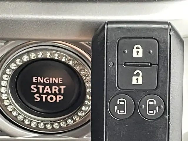 スズキ スペーシア カスタム HYBRID XS 熊本県 2020(令2)年 6.6万km シルバー 禁煙車　/社外8インチナビ（ＣＤ・ＤＶＤ・フルセグ・ＢＴ・ＳＤ・ＵＳＢ）/バックカメラ　/社外前後ドライブレコーダー　/ＥＴＣ　/両側パワースライドドア/後ろのみクリアランスソナー　/運転席シートヒーター　/衝突軽減ブレーキ　/レーンキープアシスト/横滑り防止/アイドリングストップ/サーキュレーター/ハーフレザーシート/純正フロアマット/純正１５インチAW/オートライト/LEDヘッドライト/フォグランプ/スマートキー/プッシュスタート/スペアキー1本