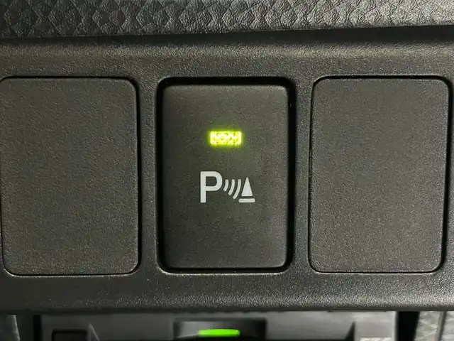 トヨタ ルーミー カスタムG 佐賀県 2020(令2)年 3.3万km ブラックマイカメタリック 純正9インチナビ　/フルセグTV/CD/DVD/Bluetooth/バックカメラ/衝突被害軽減システム/レーダークルーズコントロール/レーンアシスト/先行車発信お知らせ機能/ロードサインアシスト/オートライト/オートマチックハイビーム/LEDヘッドライト/フォグライト/電動パーキング/ブレーキホールド/クリアランスソナー/両側パワースライドドア/運転席・助手席シートヒーター/ＩＳＯＦＩＸ対応/シートバックテーブル/後席サンシェード/純正フロアマット/純正14インチアルミホイール/スマートキー/プッシュスタート