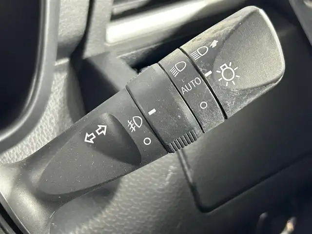 トヨタ ルーミー カスタムG 佐賀県 2020(令2)年 3.3万km ブラックマイカメタリック 純正9インチナビ　/フルセグTV/CD/DVD/Bluetooth/バックカメラ/衝突被害軽減システム/レーダークルーズコントロール/レーンアシスト/先行車発信お知らせ機能/ロードサインアシスト/オートライト/オートマチックハイビーム/LEDヘッドライト/フォグライト/電動パーキング/ブレーキホールド/クリアランスソナー/両側パワースライドドア/運転席・助手席シートヒーター/ＩＳＯＦＩＸ対応/シートバックテーブル/後席サンシェード/純正フロアマット/純正14インチアルミホイール/スマートキー/プッシュスタート