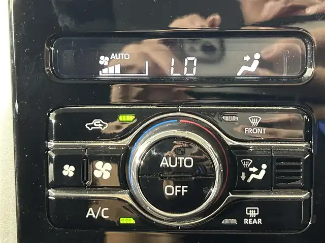 トヨタ ルーミー カスタムG 佐賀県 2020(令2)年 3.3万km ブラックマイカメタリック 純正9インチナビ　/フルセグTV/CD/DVD/Bluetooth/バックカメラ/衝突被害軽減システム/レーダークルーズコントロール/レーンアシスト/先行車発信お知らせ機能/ロードサインアシスト/オートライト/オートマチックハイビーム/LEDヘッドライト/フォグライト/電動パーキング/ブレーキホールド/クリアランスソナー/両側パワースライドドア/運転席・助手席シートヒーター/ＩＳＯＦＩＸ対応/シートバックテーブル/後席サンシェード/純正フロアマット/純正14インチアルミホイール/スマートキー/プッシュスタート