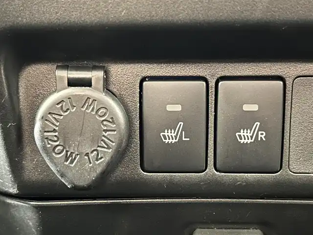 トヨタ ルーミー カスタムG 佐賀県 2020(令2)年 3.3万km ブラックマイカメタリック 純正9インチナビ　/フルセグTV/CD/DVD/Bluetooth/バックカメラ/衝突被害軽減システム/レーダークルーズコントロール/レーンアシスト/先行車発信お知らせ機能/ロードサインアシスト/オートライト/オートマチックハイビーム/LEDヘッドライト/フォグライト/電動パーキング/ブレーキホールド/クリアランスソナー/両側パワースライドドア/運転席・助手席シートヒーター/ＩＳＯＦＩＸ対応/シートバックテーブル/後席サンシェード/純正フロアマット/純正14インチアルミホイール/スマートキー/プッシュスタート