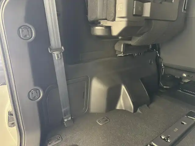 三菱 デリカＤ：５ シャモニー 三重県 2025(令7)年 0.1千km パールⅡ 登録済未使用車/ディーゼル・ターボ/フルタイム4WD/MTモード付インパネ8AT/アルパイン・11インチナビ『ビッグX』EX11NX/（CD/DVD/TV/SD/FM/AM/USB/Bluetooth/外部入力/HDMI/AppleCarPlay/AndroidAuto）/マルチアラウンドモニター/両側オートスライドドア/e-Assist/・衝突被害軽減ブレーキシステム/・車線逸脱警報システム/・レーダークルーズコントロールシステム/・オートハイビーム/・誤発進抑制機能（前進時）/・後側方車両検知警報システム（レーンチェンジアシスト機能付）［BSW/LCA］/・後退時交差車両検知警報システム［RCTA］/装備/・ハーフレザーシート/・キャプテンシート（7人乗り）/・シートヒーター（D/N）/・パワーシート（D6way）/・エレクトリックテールゲート（電動バックドア）/・左右独立オートエアコン/・後席クーラー＆ヒーター/・AC100V電源コンセント（100W）/・オートライト/・LED ヘッドランプ＋フロントフォグランプ/・パドルシフト/・オートワイパー/・純正18inAW/・プッシュスタート/・保/取/・スマートキーx2/・外装色『ホワイトダイヤモンド/ブラックマイカ（W85X42）』/など