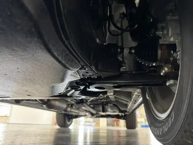 三菱 デリカＤ：５ シャモニー 三重県 2025(令7)年 0.1千km パールⅡ 登録済未使用車/ディーゼル・ターボ/フルタイム4WD/MTモード付インパネ8AT/アルパイン・11インチナビ『ビッグX』EX11NX/（CD/DVD/TV/SD/FM/AM/USB/Bluetooth/外部入力/HDMI/AppleCarPlay/AndroidAuto）/マルチアラウンドモニター/両側オートスライドドア/e-Assist/・衝突被害軽減ブレーキシステム/・車線逸脱警報システム/・レーダークルーズコントロールシステム/・オートハイビーム/・誤発進抑制機能（前進時）/・後側方車両検知警報システム（レーンチェンジアシスト機能付）［BSW/LCA］/・後退時交差車両検知警報システム［RCTA］/装備/・ハーフレザーシート/・キャプテンシート（7人乗り）/・シートヒーター（D/N）/・パワーシート（D6way）/・エレクトリックテールゲート（電動バックドア）/・左右独立オートエアコン/・後席クーラー＆ヒーター/・AC100V電源コンセント（100W）/・オートライト/・LED ヘッドランプ＋フロントフォグランプ/・パドルシフト/・オートワイパー/・純正18inAW/・プッシュスタート/・保/取/・スマートキーx2/・外装色『ホワイトダイヤモンド/ブラックマイカ（W85X42）』/など