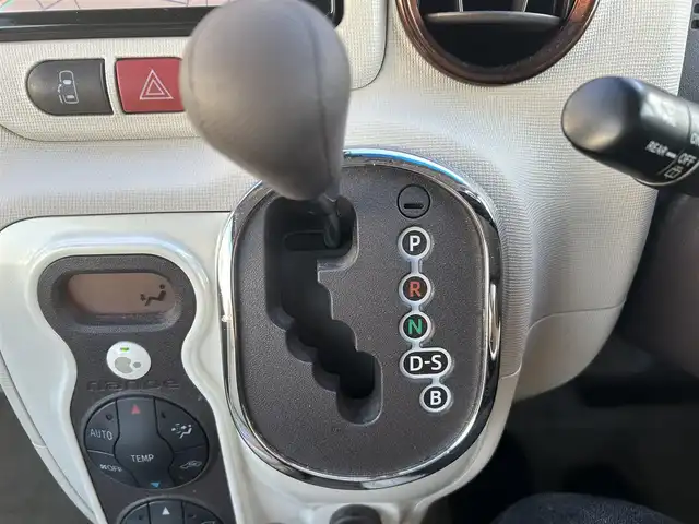 トヨタ ポルテ F アラモード トロワ 千葉県 2016(平28)年 8.7万km シトラスオレンジマイカメタリック 特別仕様車/・スマートエントリーパッケージ/・スーパーUVカットパッケージ/・IR（赤外線）カット機能付きフロントドアガラス/・オート格納機能付きドアミラー/SRSサイドエアバッグ（運転席・助手席）/SRSカーテンシールドエアバッグ（前後席）/ディスチャージヘッドランプ/Toyota Sefety Sense/・プリクラッシュセーフティ/・レーンディパーチャーアラート/・オートマチックハイビーム/純正SDナビ(NSZT-W66T)/・ラジオ/CD/DVD/Bluetooth/フルセグTV/バックカメラ/パワースライドドア/ビルトインETC/アイドリングストップ/先行車発進告知機能/EBD（電子制動力配分制御）付ABS/ブレーキアシスト/横滑り制御機能(VSC)/タイヤ空転抑制機能（TRC）/ドライブスタートコントロール/ヒルスタートアシストコントロール/純正フロアマット/取扱説明書/保証書