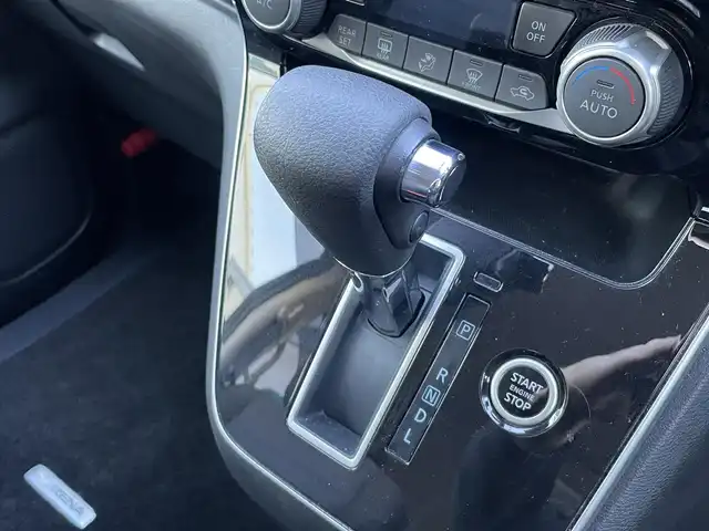 日産 セレナ X V 静岡県 2020(令2)年 3.6万km インペリアルアンバーP ワンオーナー/純正10インチナビ/・フルセグTV/・Bluetooth接続/・DVD再生/クルーズコントロール/エマージェンシーブレーキ/アラウンドビューモニター/両側パワースライドドア/サイドリフトシート/プッシュスタート/スマートキー/ナビ連動ドラレコ/ビルトインETC/LEDオートライト/オートハイビーム