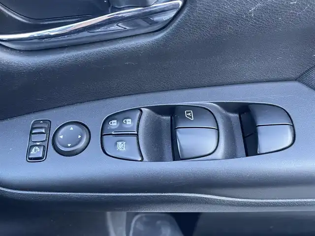 日産 セレナ X V 静岡県 2020(令2)年 3.6万km インペリアルアンバーP ワンオーナー/純正10インチナビ/・フルセグTV/・Bluetooth接続/・DVD再生/クルーズコントロール/エマージェンシーブレーキ/アラウンドビューモニター/両側パワースライドドア/サイドリフトシート/プッシュスタート/スマートキー/ナビ連動ドラレコ/ビルトインETC/LEDオートライト/オートハイビーム