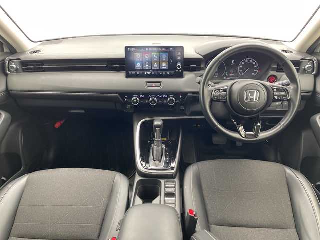 ホンダ ヴェゼル ハイブリッド e:HEV Z 千葉県 2021(令3)年 2.9万km プラチナホワイトパール ホンダコネクトナビ/　Bluetooth/フルセグTV/　Apple car play/Android Auto/ホンダセンシング/レーダークルーズコントロール/レーンキープアシスト/衝突軽減ブレーキ/クリアランスソナー/ブラインドスポットモニター/先行車発進警報/標識認識機能/ダウンヒルアシスト/電動パーキング/オートホールド/オートハイビーム/ハーフレザーシート/前席シートヒーター/ステアリングヒーター/ワイヤレス充電/パワーバックドア/ビルトインETC2.0/前後ドラレコ/LEDライト/フォグランプ/パドルシフト/フロアマット/ドアバイザー/トノカバー