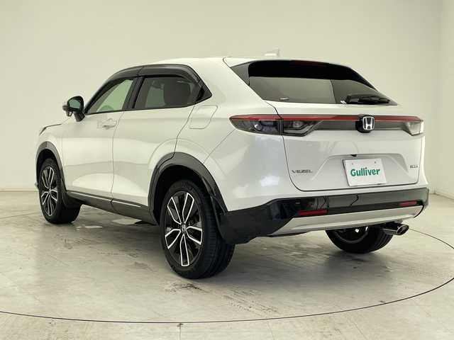 ホンダ ヴェゼル ハイブリッド e:HEV Z 千葉県 2021(令3)年 2.9万km プラチナホワイトパール ホンダコネクトナビ/　Bluetooth/フルセグTV/　Apple car play/Android Auto/ホンダセンシング/レーダークルーズコントロール/レーンキープアシスト/衝突軽減ブレーキ/クリアランスソナー/ブラインドスポットモニター/先行車発進警報/標識認識機能/ダウンヒルアシスト/電動パーキング/オートホールド/オートハイビーム/ハーフレザーシート/前席シートヒーター/ステアリングヒーター/ワイヤレス充電/パワーバックドア/ビルトインETC2.0/前後ドラレコ/LEDライト/フォグランプ/パドルシフト/フロアマット/ドアバイザー/トノカバー